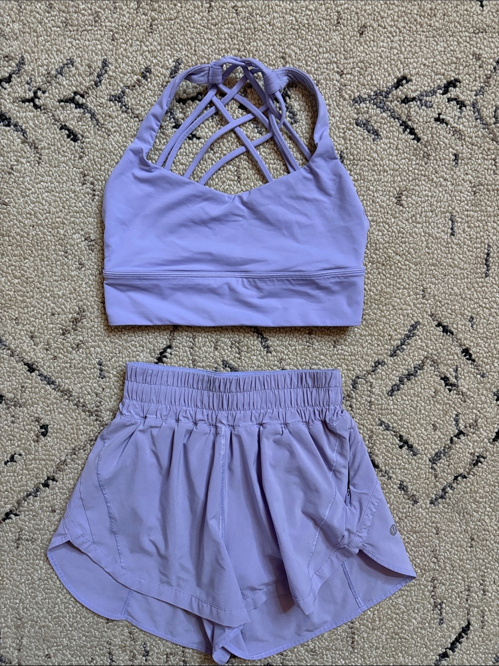 Lululemon set bra 6/ shorts 4